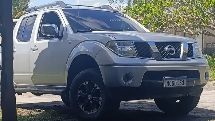 Nissan Frontier LE CD 4X4 2.5 TB Diesel Mec. 2011