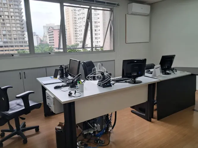 Conjunto Comercial à Venda na Rua Santa Justina Vila Olímpia