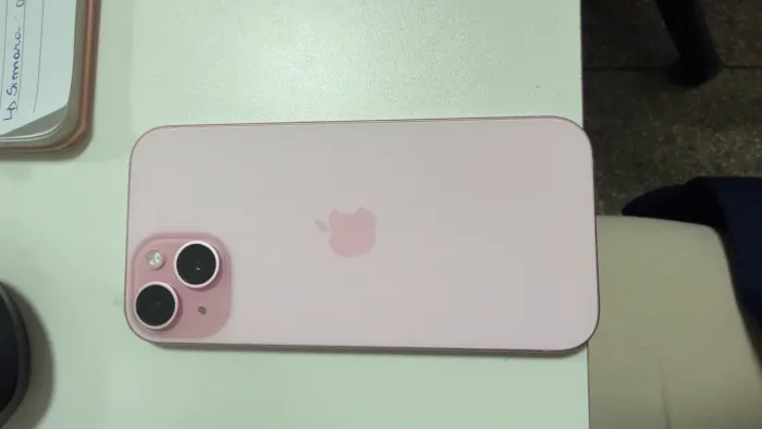 iPhone 15 rosa