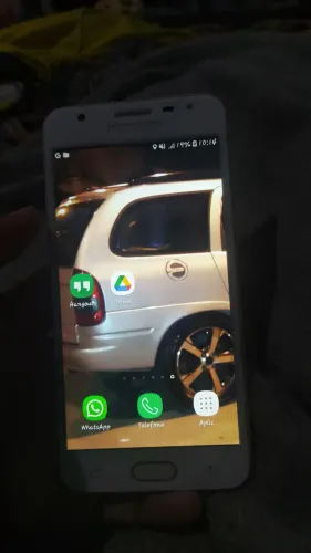 J5 prime, 32 gigas, perfeito estado de conservação, película,por 180,00. Cuida