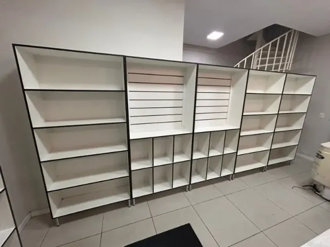 KIT CM 5 EXPOSITORES MDF NOVO 