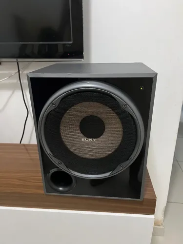 Subwoofer ativo de 10? Sony