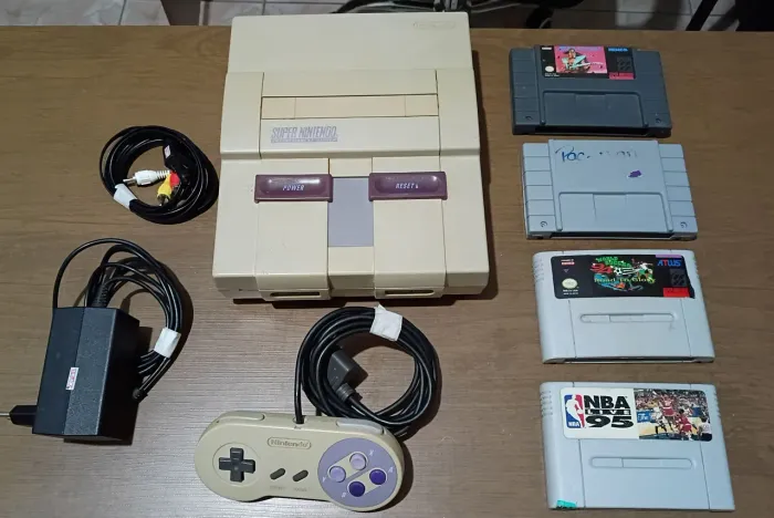 Super Nintendo Fat Completo + 4 Jogos - R$ 550