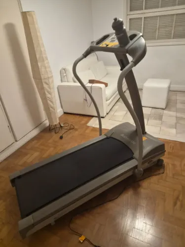 Esteira Ergométrica ATHLETIC Advanced 3