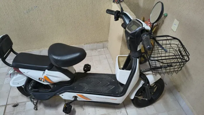 Scooter Elétrica Elemovi