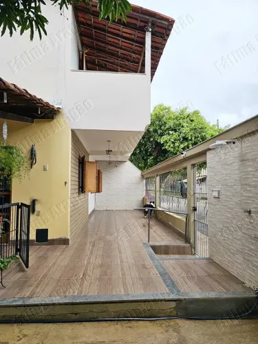 Casa Duplex a venda, 4 quartos, 2 suítes, 2 vagas, Taquara Preta-Cataguases - MG