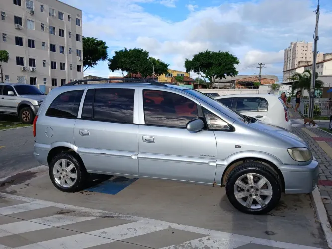 Chevrolet Zafira Elegance 2.0 MPFI Flexpower 8V 5P 2005