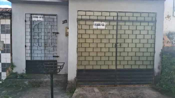 CASA REGISTRADA E BEM LOCALIZADA EM RIO NOVO