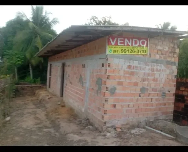 VENDA DE UMA MEIA CASA