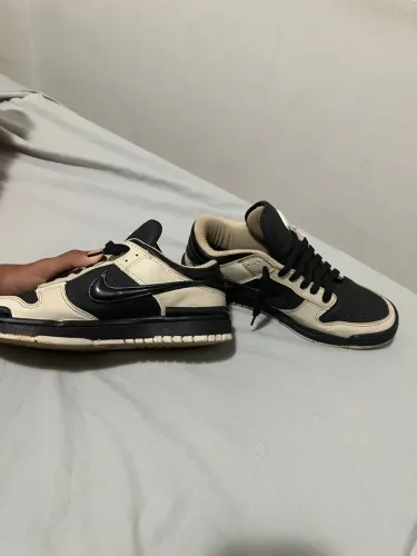 Nike Twist Preto e Bege