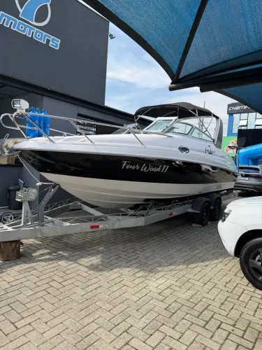 Lancha Focker 255 motor 300