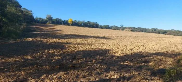 Terreno em Itaguara MG com 14 hectares 140 mil metros OTIMA TOPOGRAFIA.