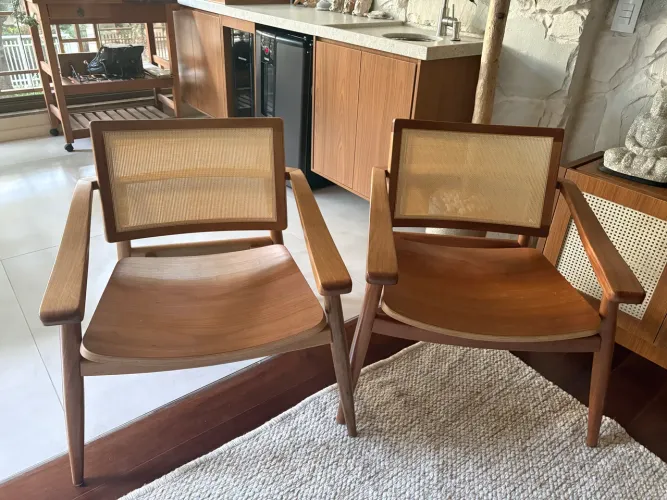 Duo de Poltronas Madeira Maciça 