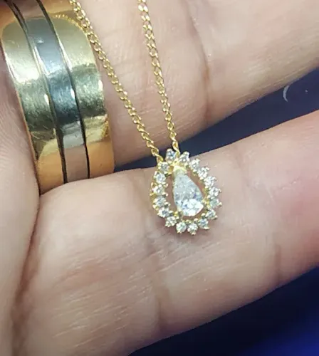 Gargantilha Gota Pedra Zircônias 0 x 8 mm Ouro 18 Kilates Cordão 40 Cm Fio 1 mm Peso 2.50