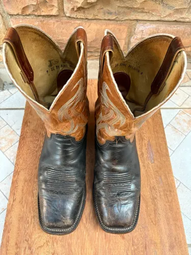 Bota Justin