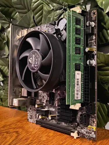 Kit Upgrade Intel i3 3220 c/ Cooler + Placa Mãe H61 + 8gb Ram
