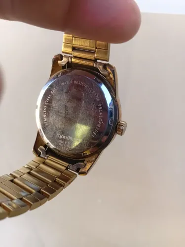 Relogio mondaine  Relogio analógico  com calendário 