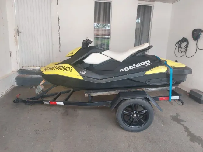 Jet ski Spark 2014 90 HP