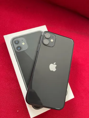 iPhone 11- 256GB semi novo - com caixa