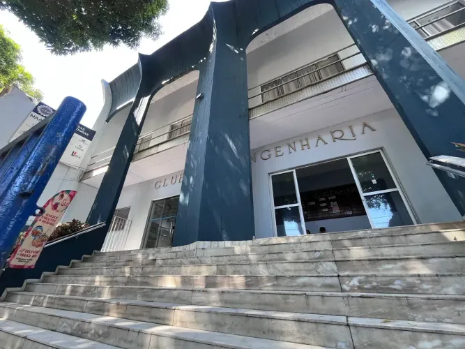 Sala Comercial Disponível para Locação no Bairro de Nazaré