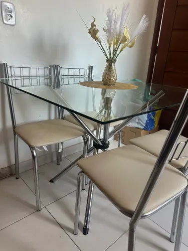 Mesa de vidro 4 Lugares