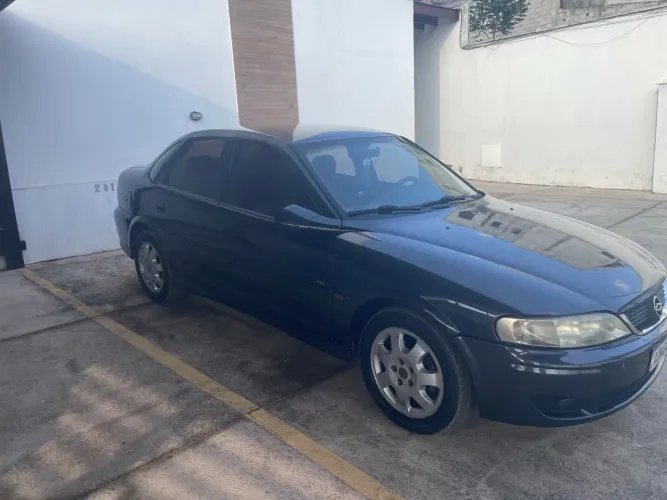 Chevrolet Vectra CD 2.2 16V / 2.0 16V Mec./aut. 2002