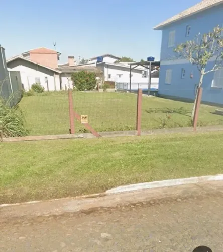 Terreno à venda em Mariluz - Próximo ao mar