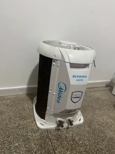 Vendo ar condicionado Midea 9k BTU 1 mês de uso