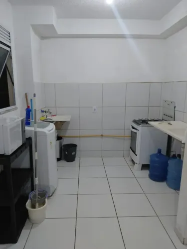 ALUGO APARTAMENTO SEMI MOBILIADO NA MAIOBINHA