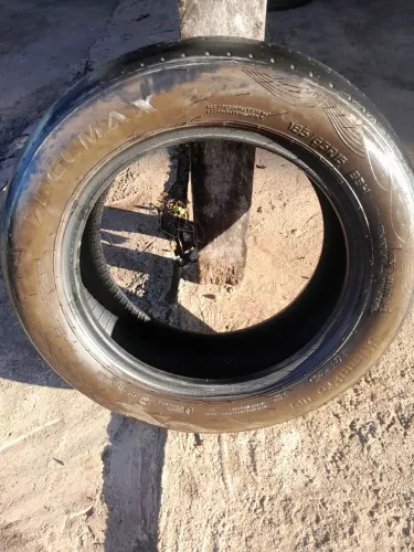 Vende se pneu aro 15 ( 185/65 )