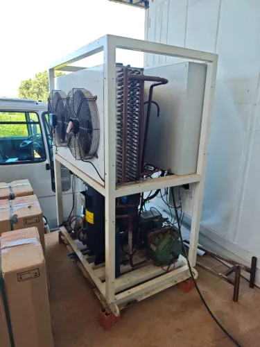 Maquina de Gelo Cubo industrial 1,5Ton/dia
