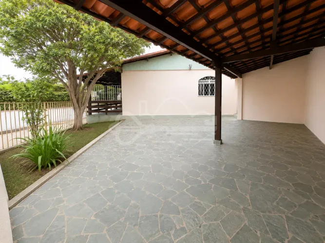 Casa comercial para aluguel, 4 quartos, 8 vagas, Santa Amélia - Belo Horizonte/MG