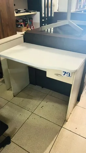 Mesa escrivaninha