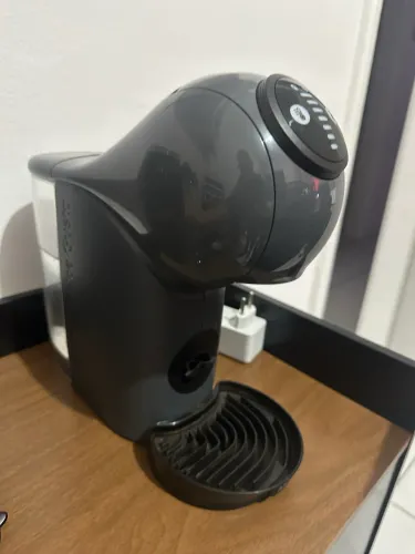 CAFETEIRA NESCAFÉ DOLCE GUSTO GÊNIO S