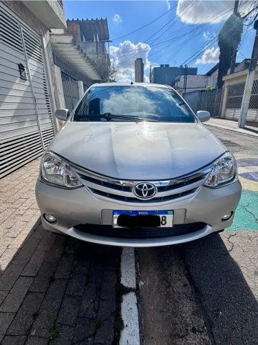 Toyota Etios XLS 1.5 Flex 16V 5P Mec. 2013