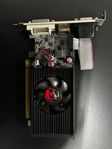 Placa de Vídeo GT210 1GB Pcyes - Seminova