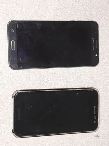 CELULARES COM DEFEITOS