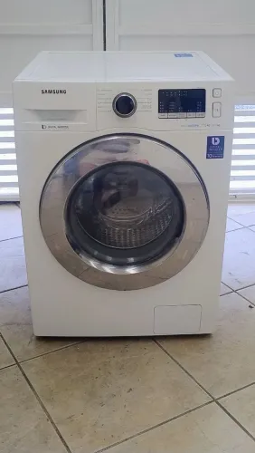 Lava e Seca Samsung 11 KG 127 V painel touch digital