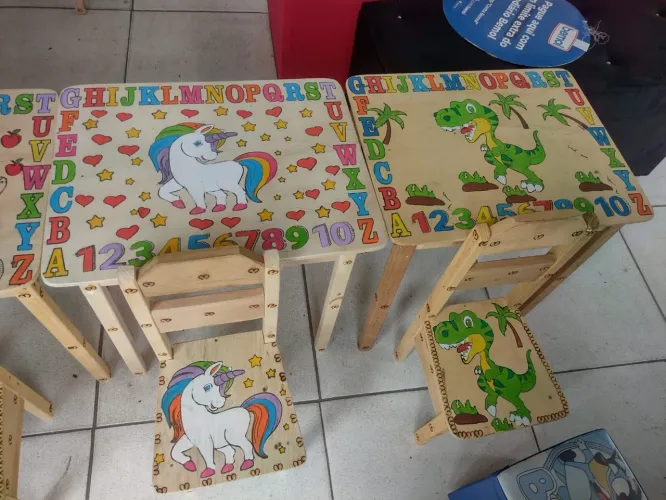 Kit infantil mesa e cadeira 