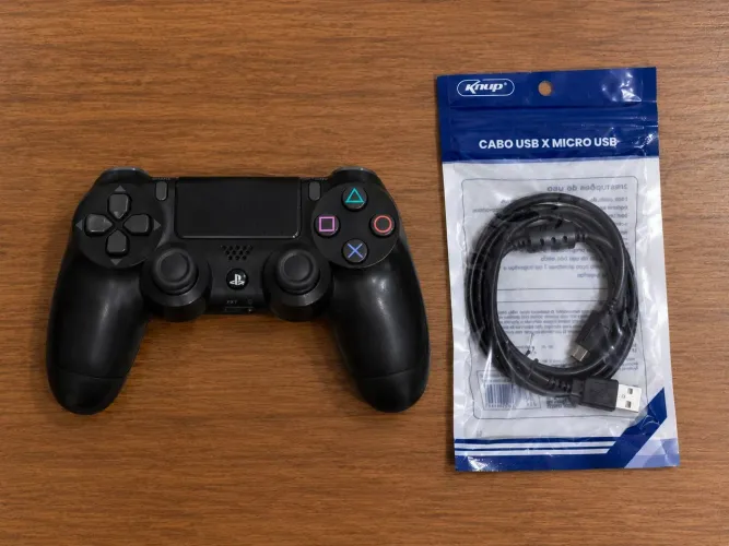 Controle original PS4 + Cabo USB