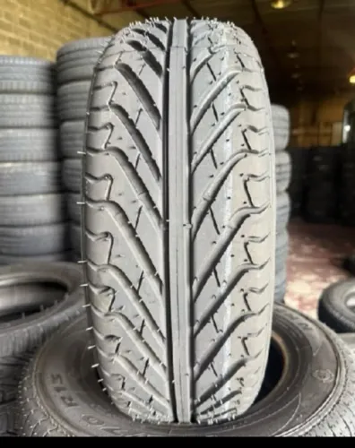 Troca-se pneu aro 14 em pneu traseiro de biz
