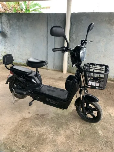 Scooter elétrica