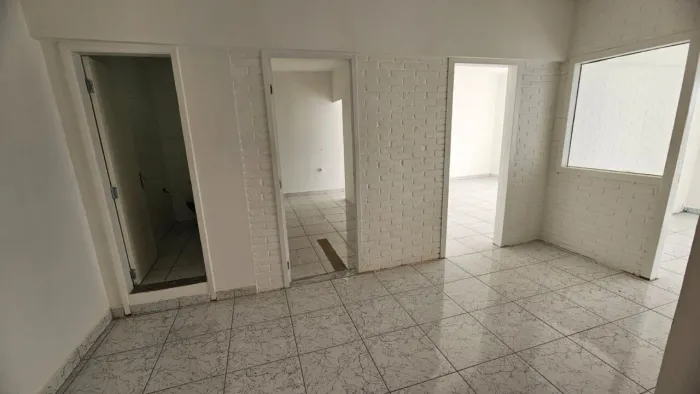 Sala comercial - 96m² - 2 wcs - Santo Amaro, S.P. - 200 metros do Metrô Largo Treze