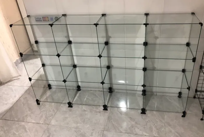 Balcão de vidro modulado para loja