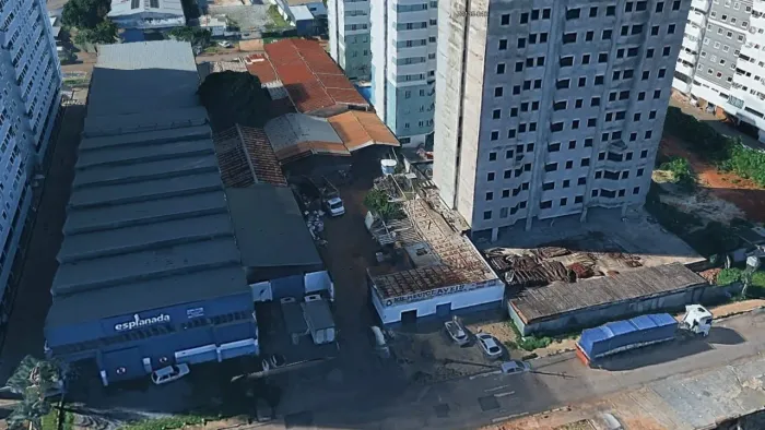 Terreno de 3.000m² com Galpão de 1000m²  Uso Comercial, Residencial, Industrial e Institu
