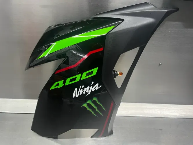 Carenagem ninja 400 Lateral Direita com avaria