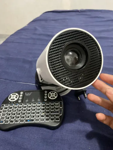 Projetor HY300