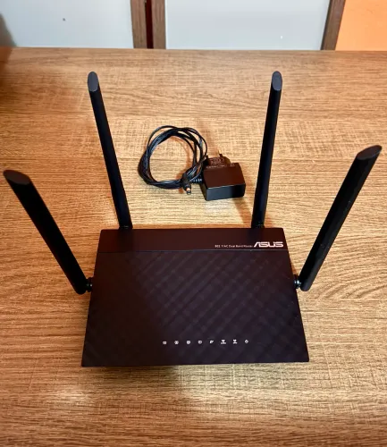 Roteador Wi-Fi Asus AC1200, Dual Band, 1200Mbps, 4 Antenas - 90IG0550-BY3400