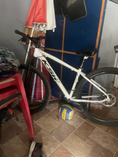 Vende-se bicicleta