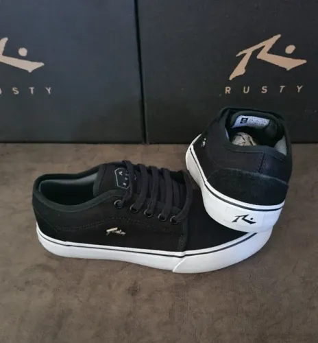 Tênis Rusty Iconic preto Tam 34, 35 e 36 (original / novo)